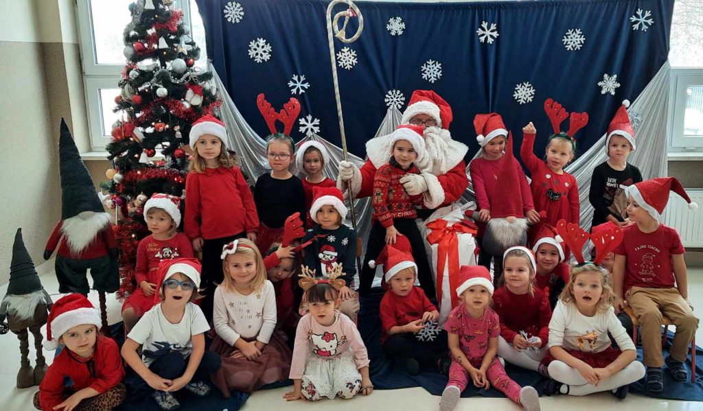 Wizyta Świętego Mikołaja grupa ''Biedronki''