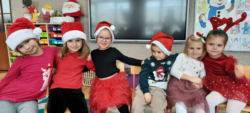 Wizyta Świętego Mikołaja grupa ''Biedronki''