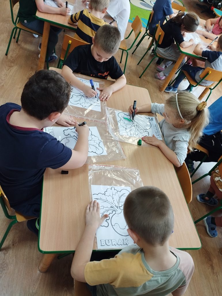 OGÓLNOPOLSKI PROJEKT EDUKACYJNY ,,SENSORYCZNY KOGEL-MOGEL"-,,DZIEŃ BURAKA"