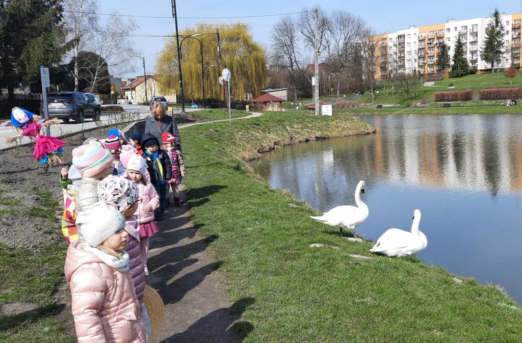 Witamy wiosnę grupa ''Biedronki''