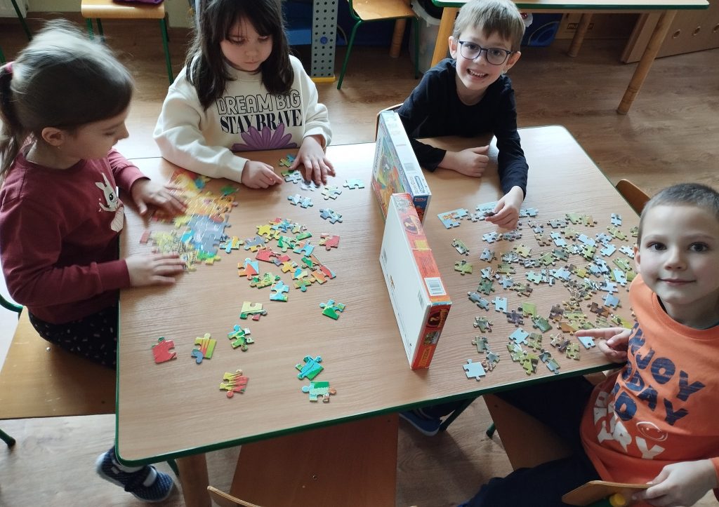 OGÓLNOPOLSKI PROJEKT EDUKACYJNY ,,SENSORYCZNY KOGEL-MOGEL” - ,,MIĘDZYNARODOWY DZIEŃ PUZZLI"