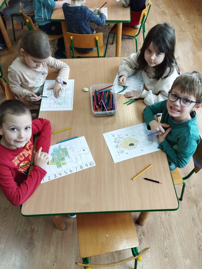 OGÓLNOPOLSKI PROJEKT EDUKACYJNY ,,SENSORYCZNY KOGEL-MOGEL” - ,,MIĘDZYNARODOWY DZIEŃ PUZZLI"