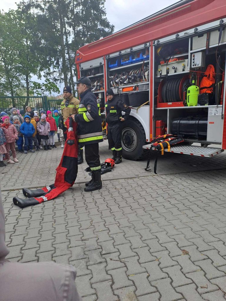 ZAPOZNANIE Z ZAWODEM STRAŻAKA