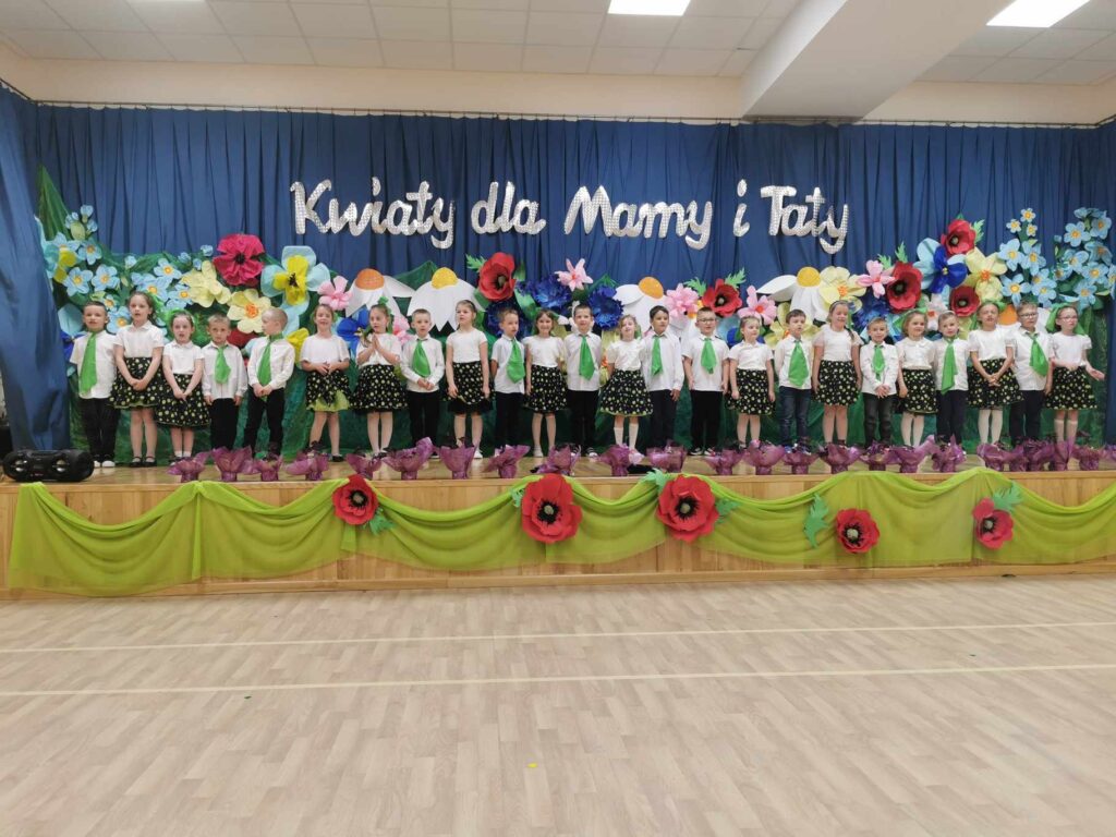 DZIEŃ MAMY I TATY