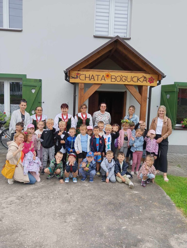 Wycieczka Papużek - Chata Bogucka w Bogucicach