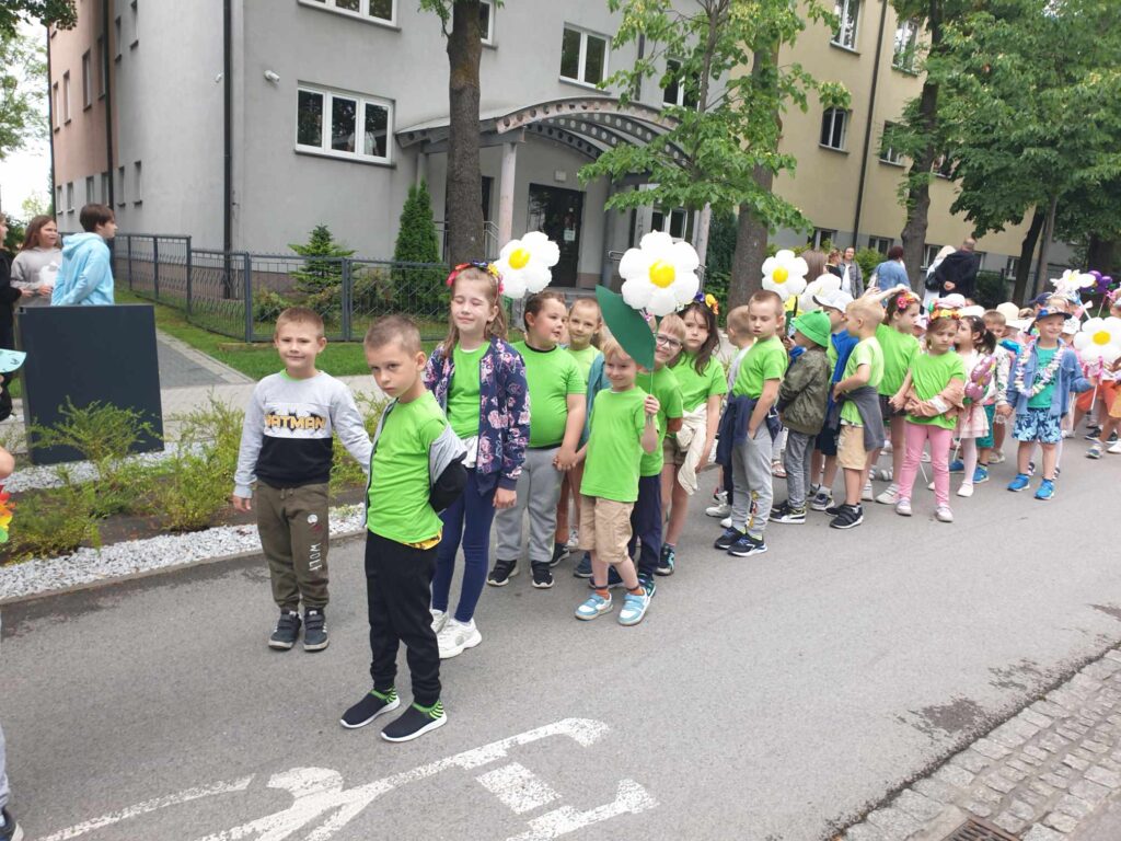 KOROWÓD KWIATÓW