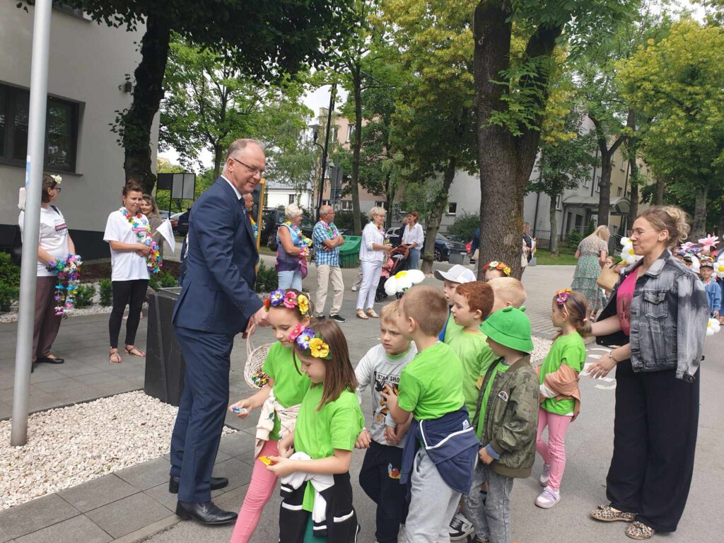 KOROWÓD KWIATÓW