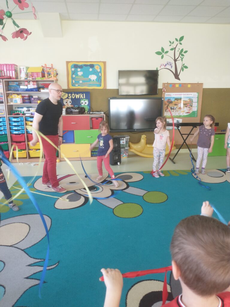 Zajęcia z rytmiki to świetna zabawa