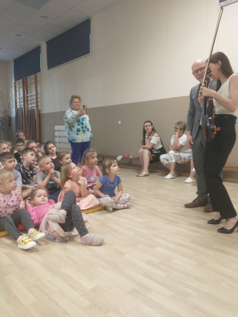 KONCERT MUZYKI