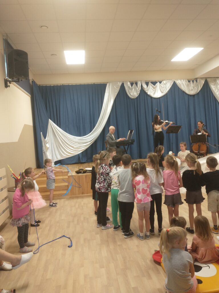 KONCERT MUZYKI
