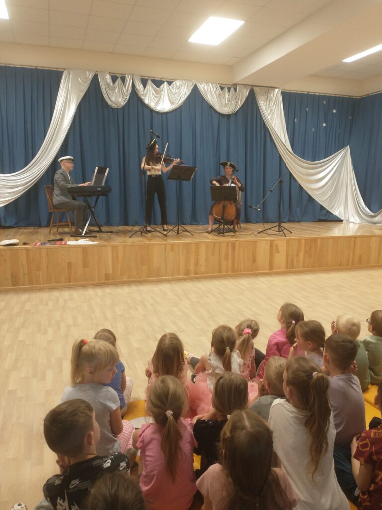 KONCERT MUZYKI