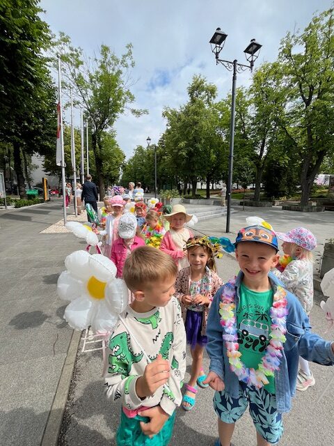 Festiwal Kwiatów grupa ''Wiewiórki''