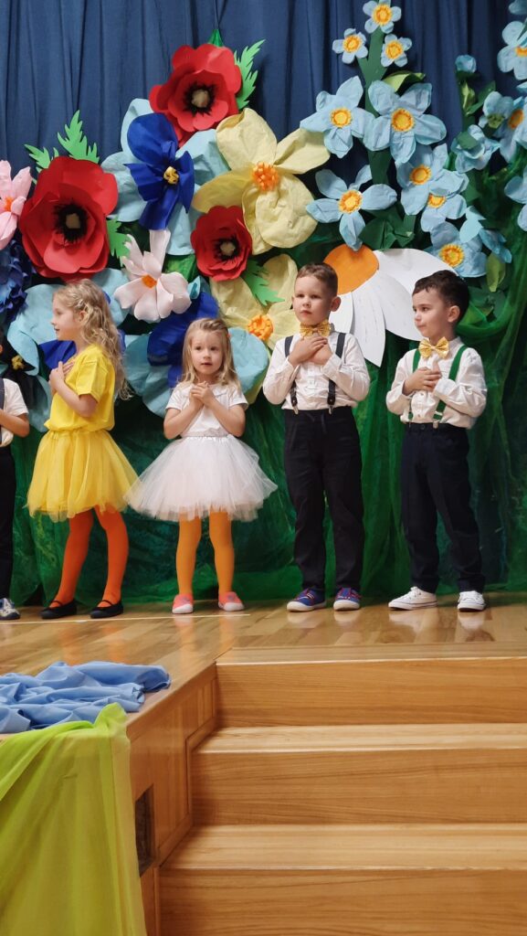 Dzień Mamy i Taty grupa ''Biedronki''