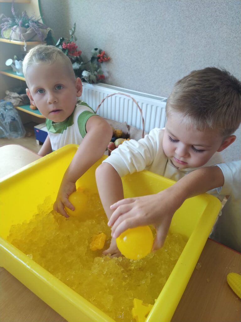 Ogólnopolski Projekt Edukacyjny ,,Sensoryczna Tęcza'' - kolor żółty