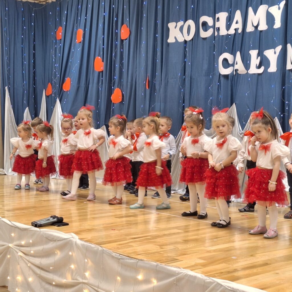 KOCHAMY WAS CAŁYM SERCEM