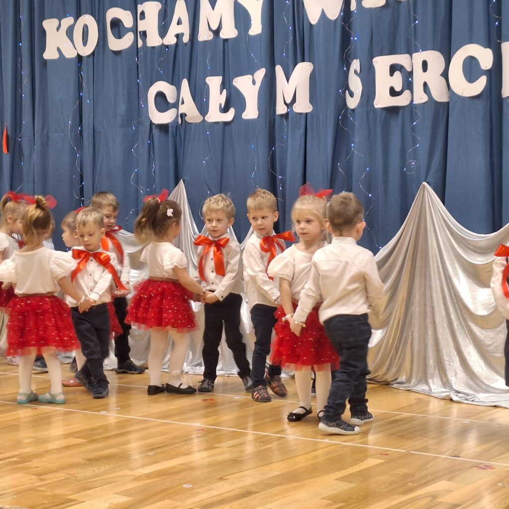 KOCHAMY WAS CAŁYM SERCEM