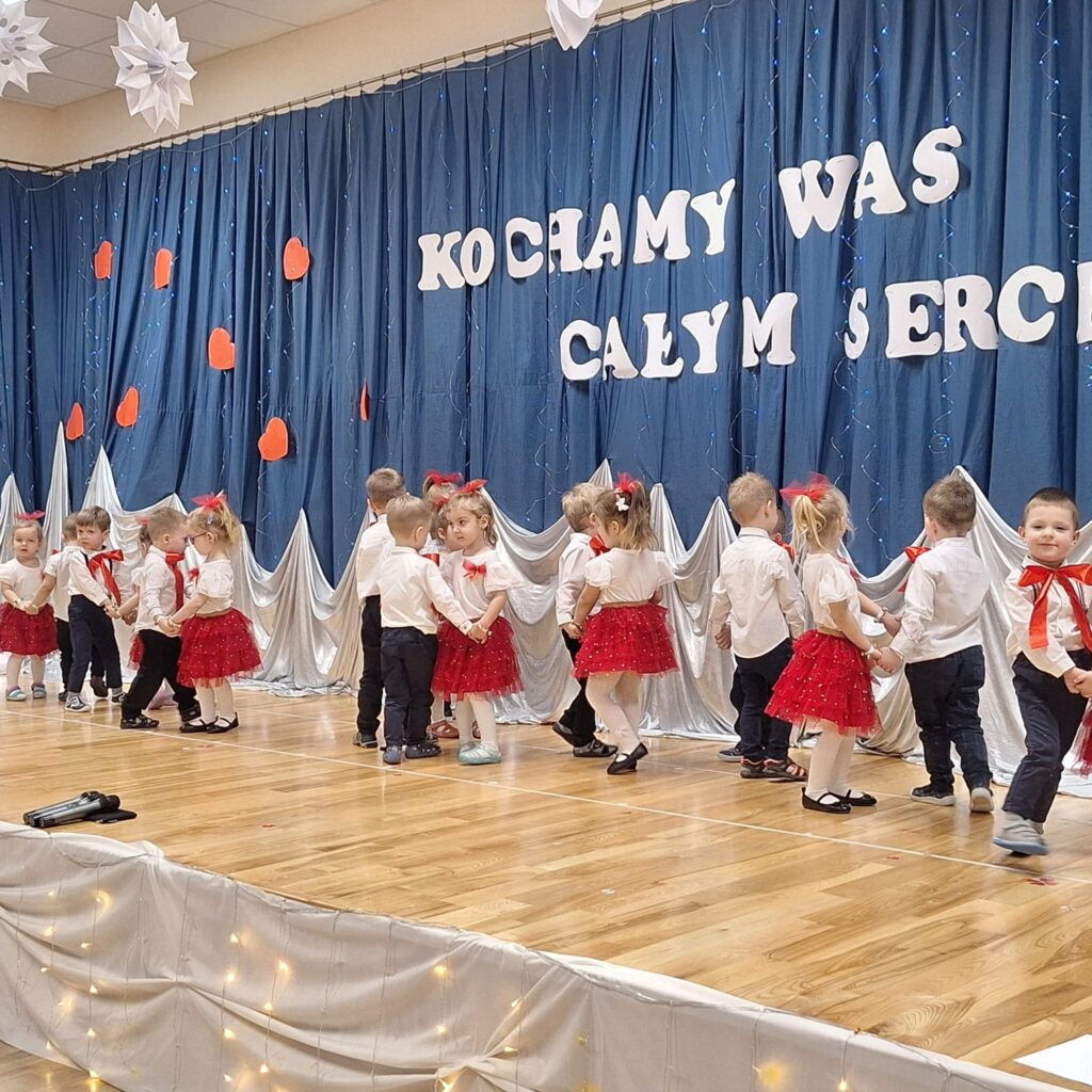 KOCHAMY WAS CAŁYM SERCEM