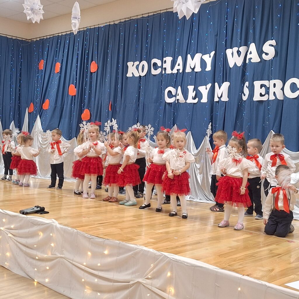 KOCHAMY WAS CAŁYM SERCEM