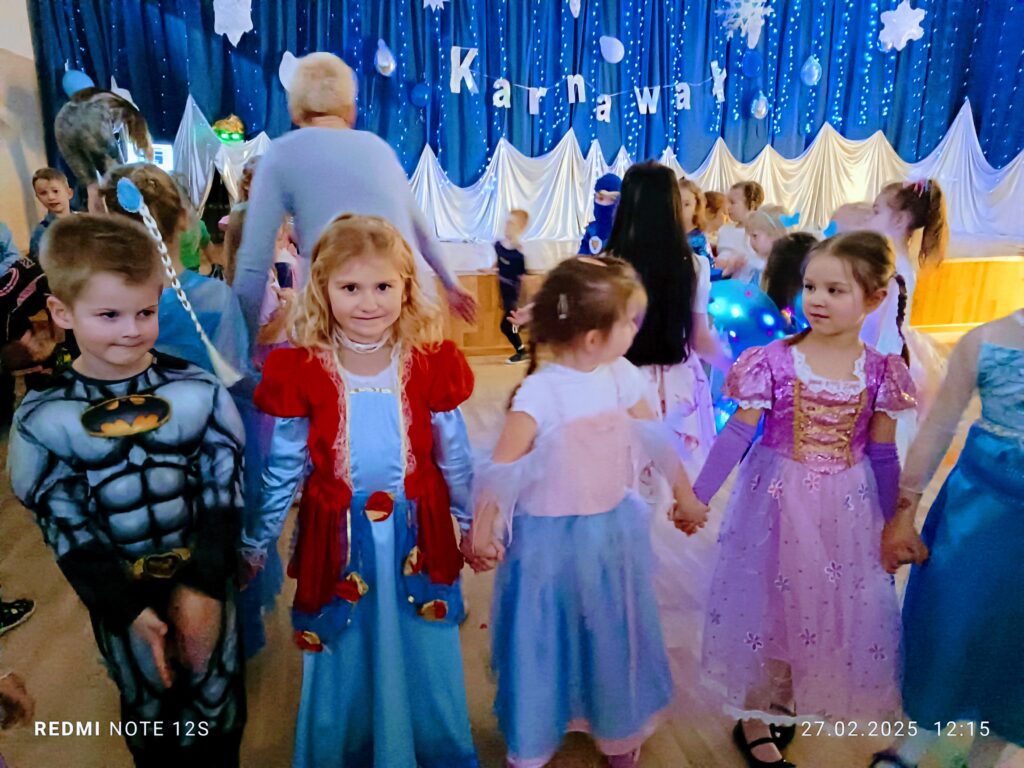 Bal karnawałowy grupa ''Żyrafki''