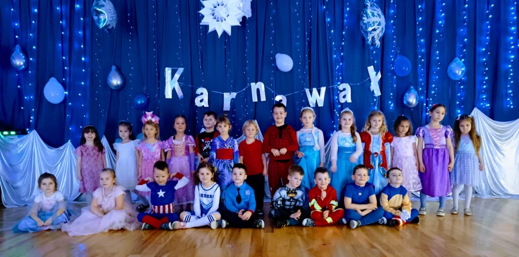 Bal karnawałowy grupa ''Żyrafki''