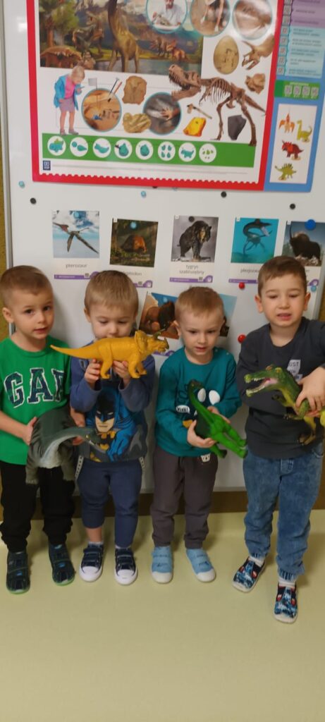 Dzień Dinozaura w grupie ''Papużki''