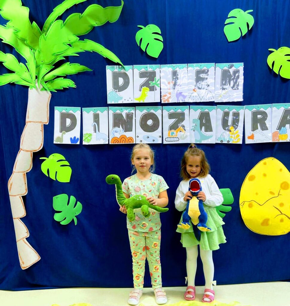 Dzień Dinozaura w grupie ''Żyrafki''