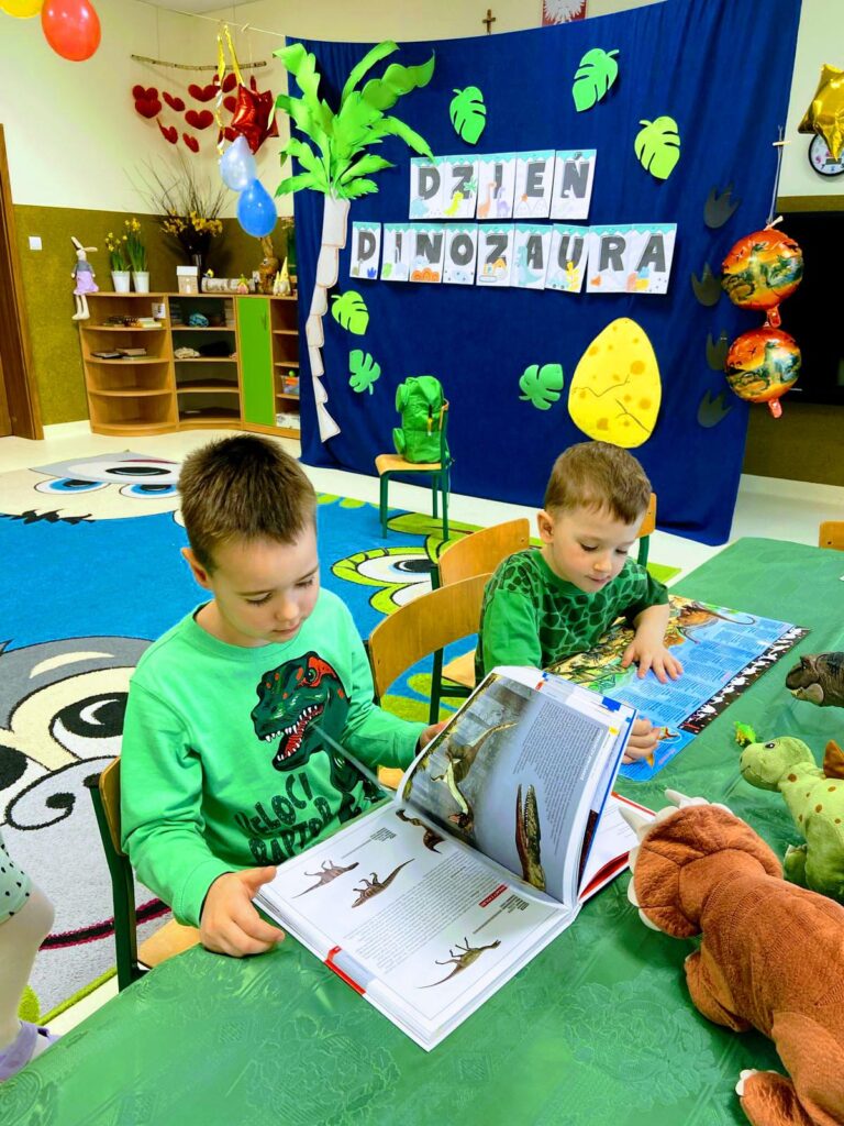 Dzień Dinozaura w grupie ''Żyrafki''