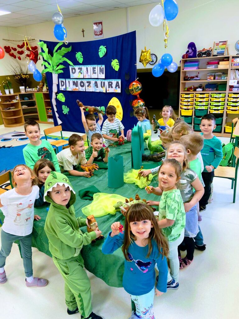 Dzień Dinozaura w grupie ''Żyrafki''