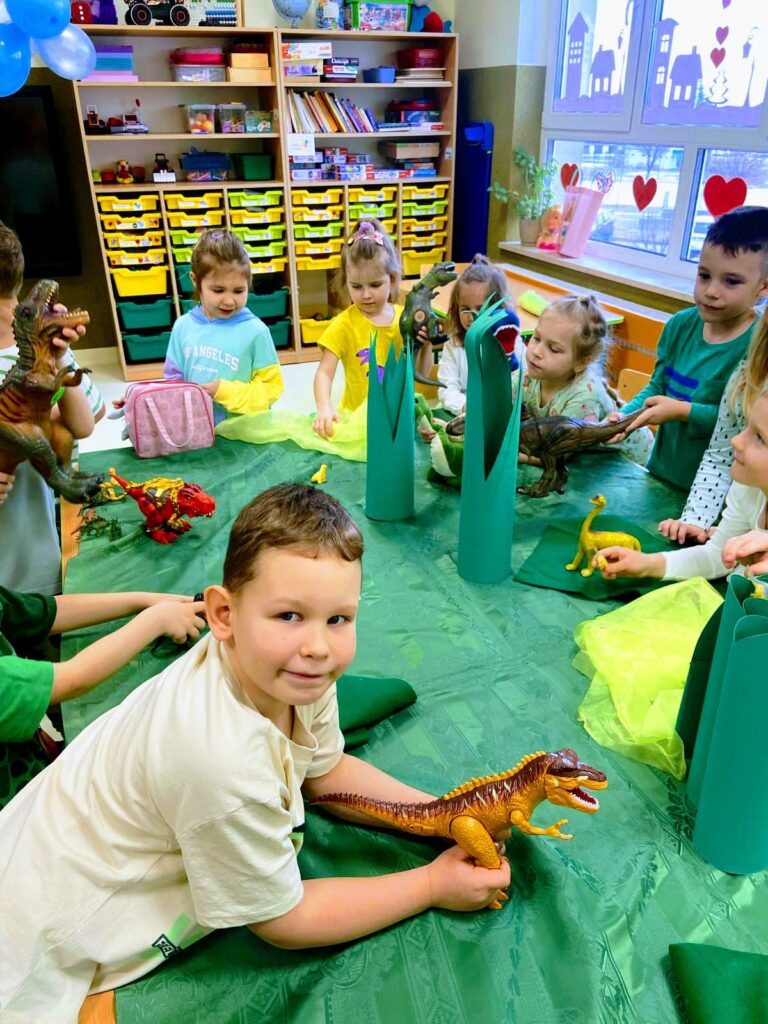 Dzień Dinozaura w grupie ''Żyrafki''