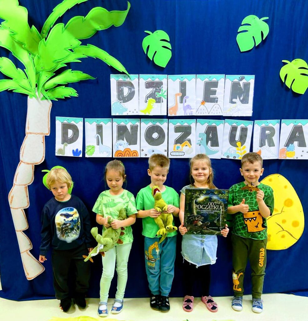 Dzień Dinozaura w grupie ''Żyrafki''