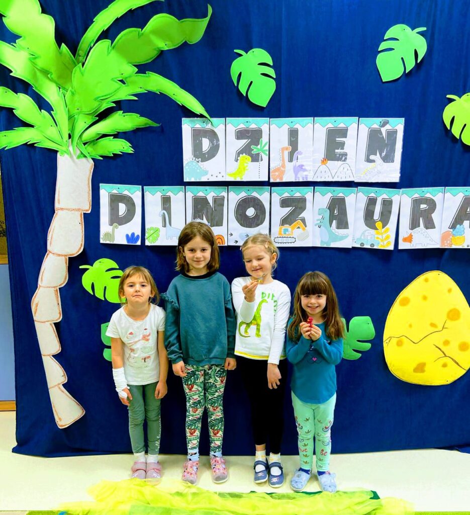Dzień Dinozaura w grupie ''Żyrafki''