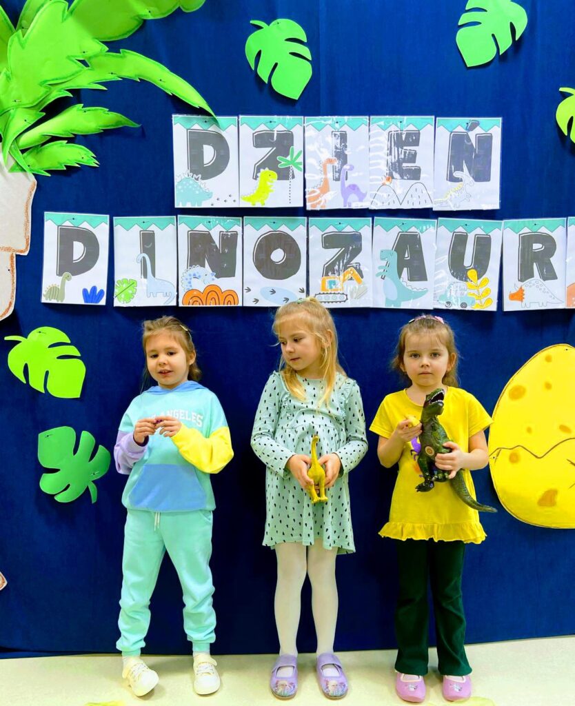 Dzień Dinozaura w grupie ''Żyrafki''