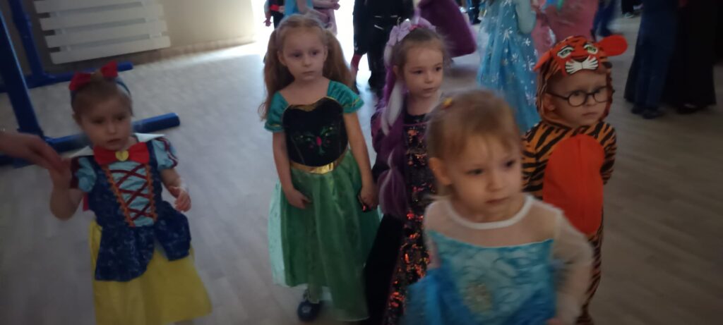 Bal Karnawałowy grupa ''Papużki''