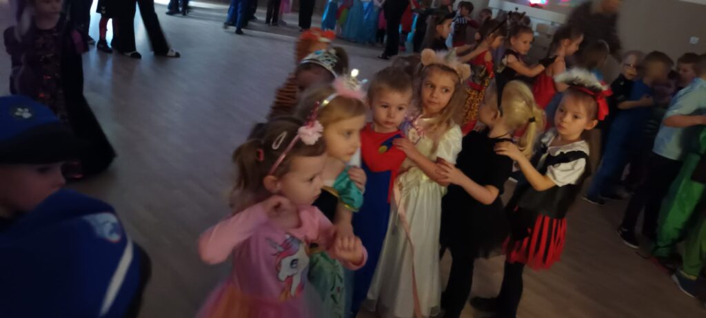 Bal Karnawałowy grupa ''Papużki''