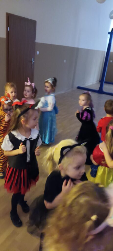 Bal Karnawałowy grupa ''Papużki''