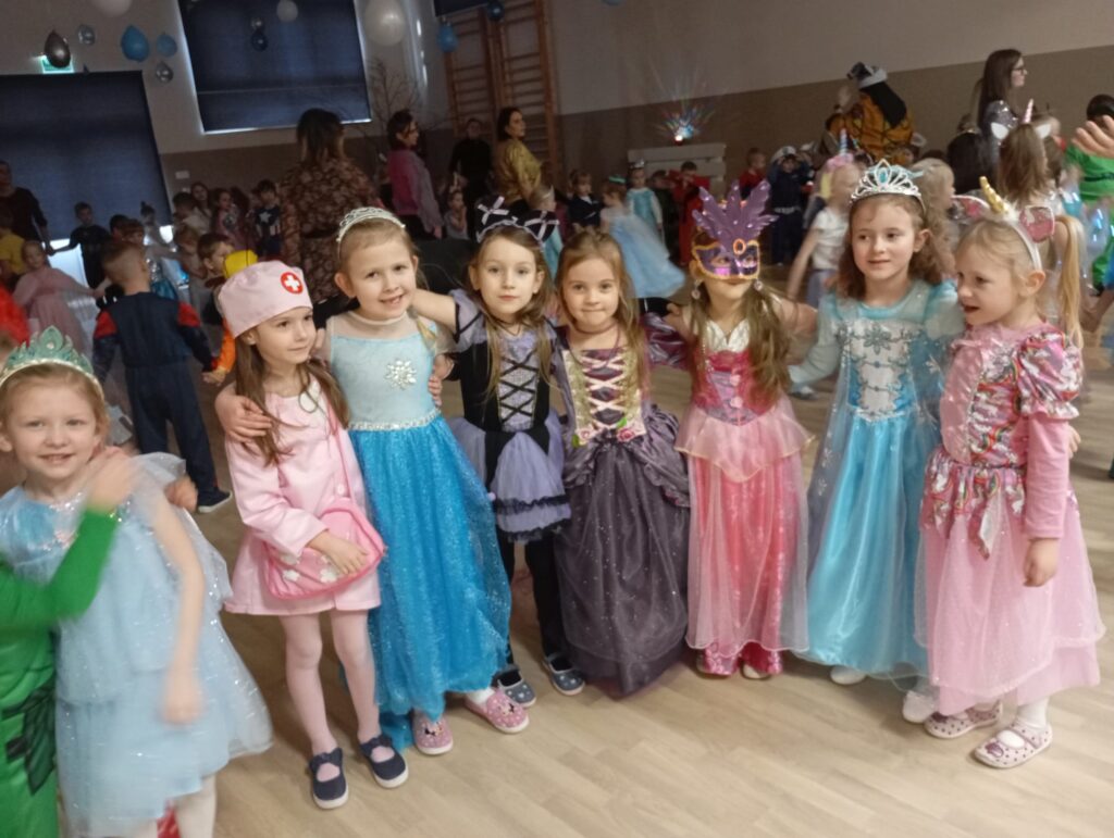 Bal karnawałowy grupa ''Motylki''