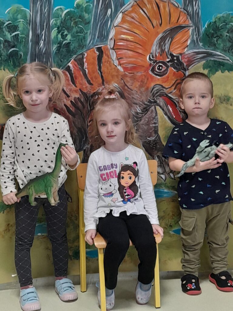 DZIEŃ DINOZAURA