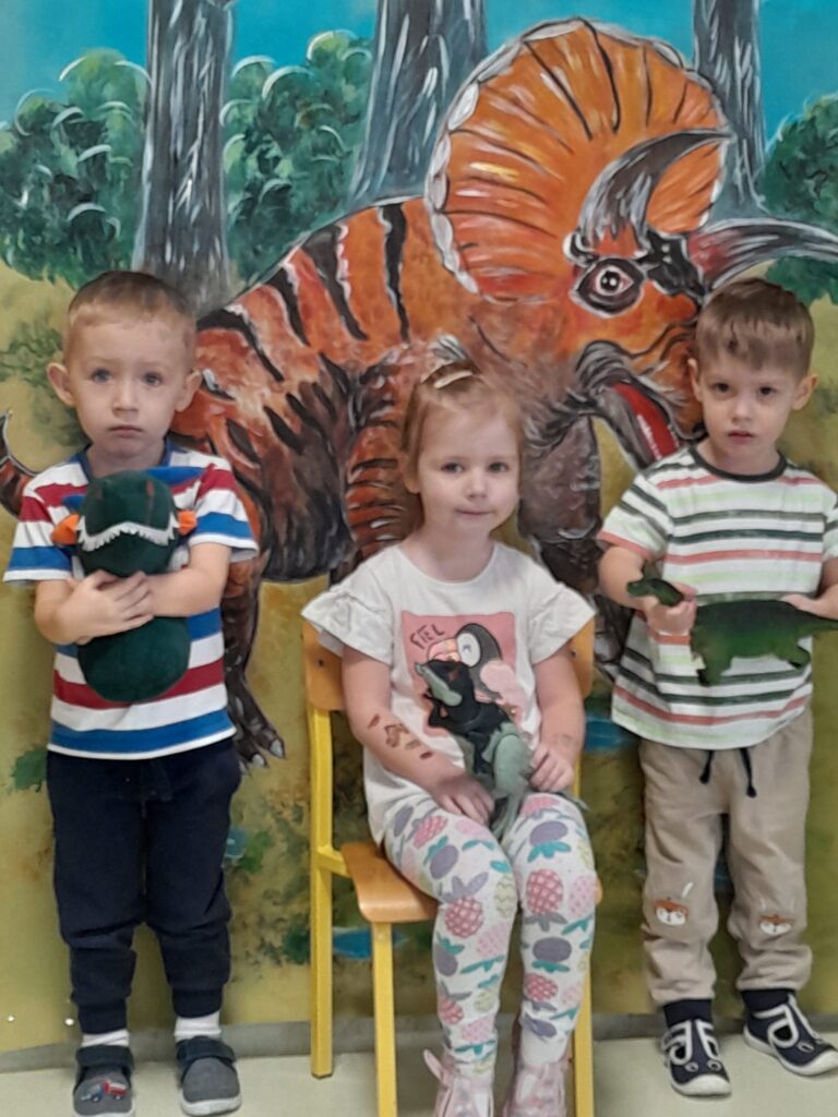 DZIEŃ DINOZAURA