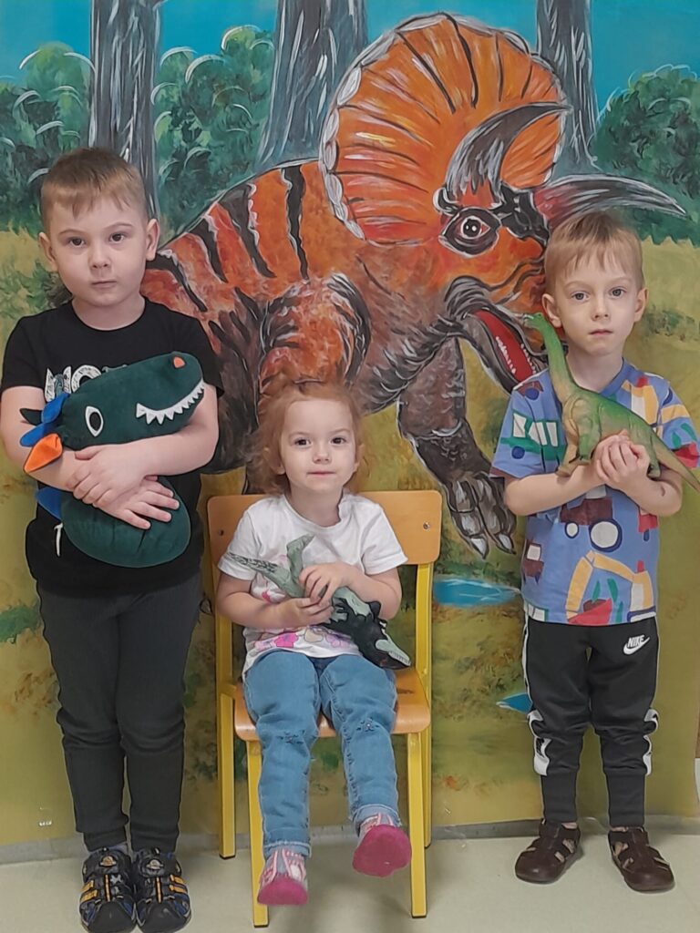 DZIEŃ DINOZAURA