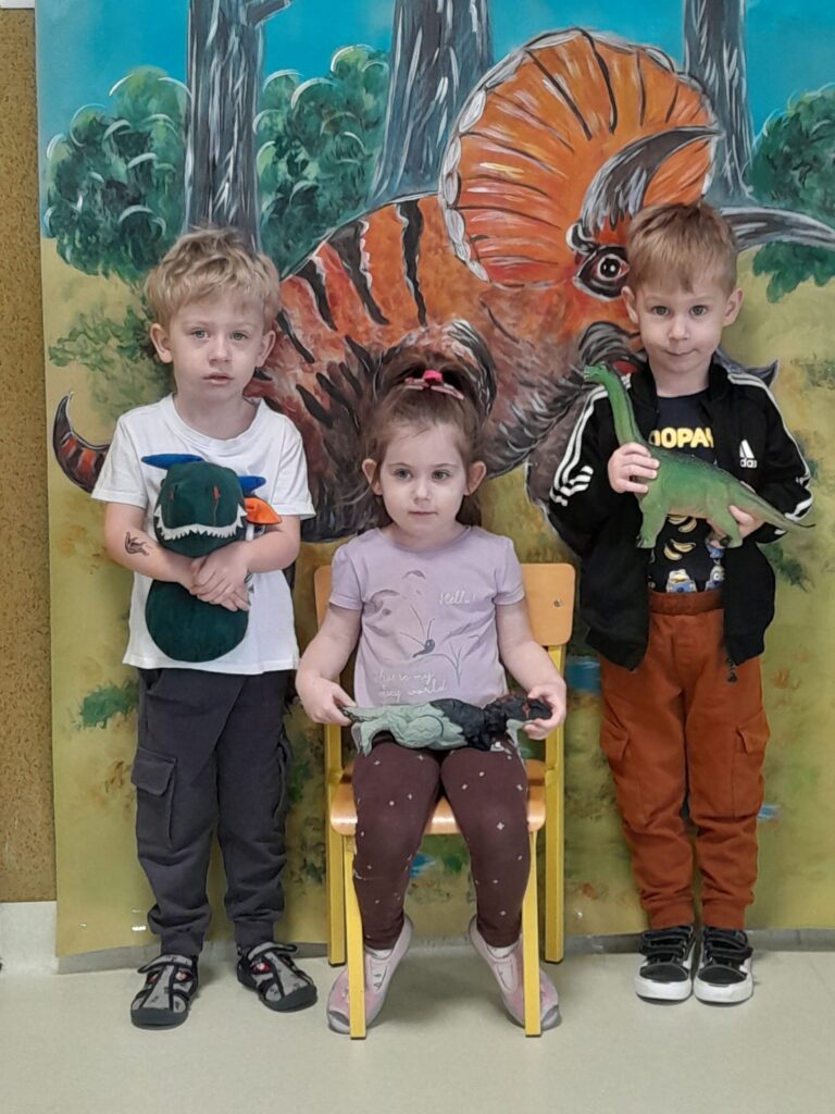 DZIEŃ DINOZAURA