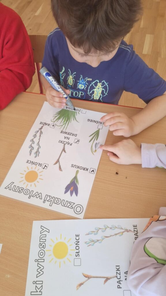POSZUKIWACZE WIOSNY