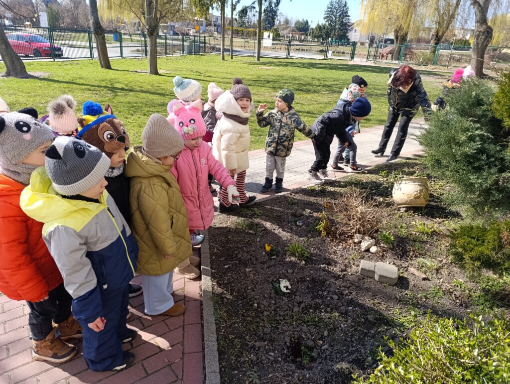 POSZUKIWACZE WIOSNY