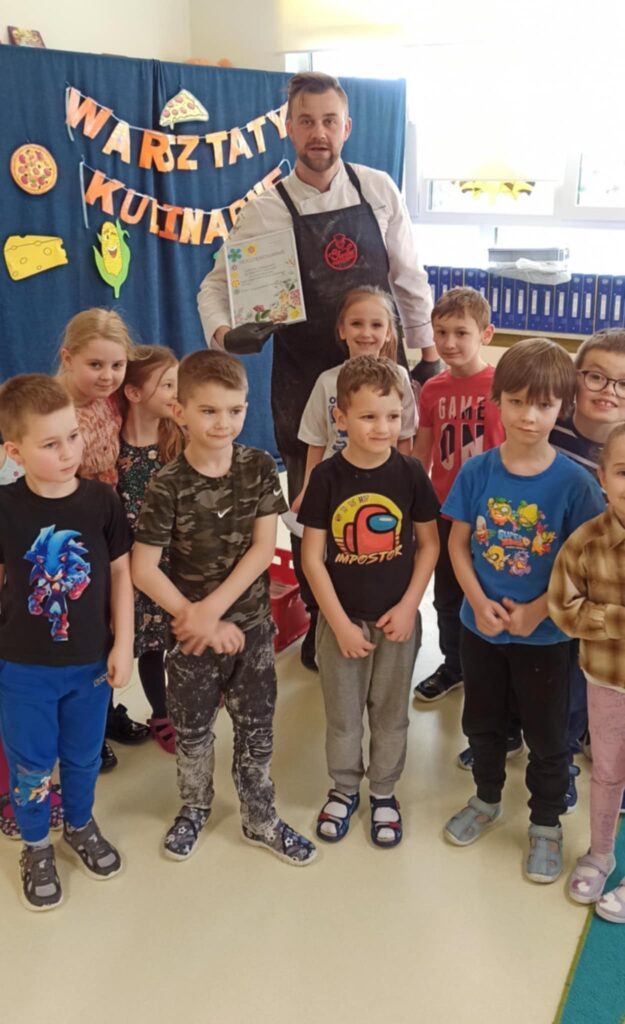 Niespodzianka z okazji Dnia Kobiet grupa ''Tygryski''