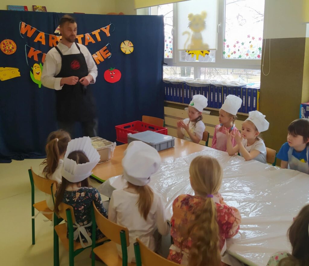 Niespodzianka z okazji Dnia Kobiet grupa ''Tygryski''