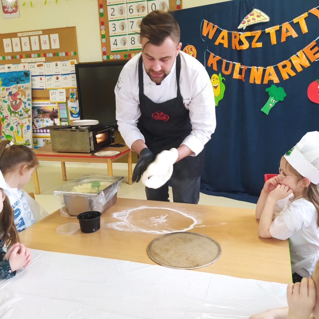 Niespodzianka z okazji Dnia Kobiet grupa ''Tygryski''