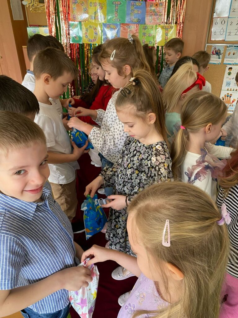 Dzień Kobiet w grupie ''Pszczółki''