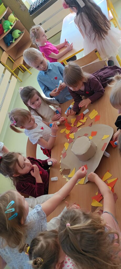 Wykonanie zimowej panny grupa ''Papużki''