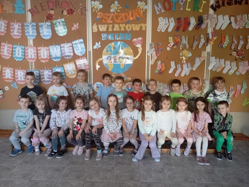 ''Dzień kolorowej skarpetki'' w grupie ''Motylki''