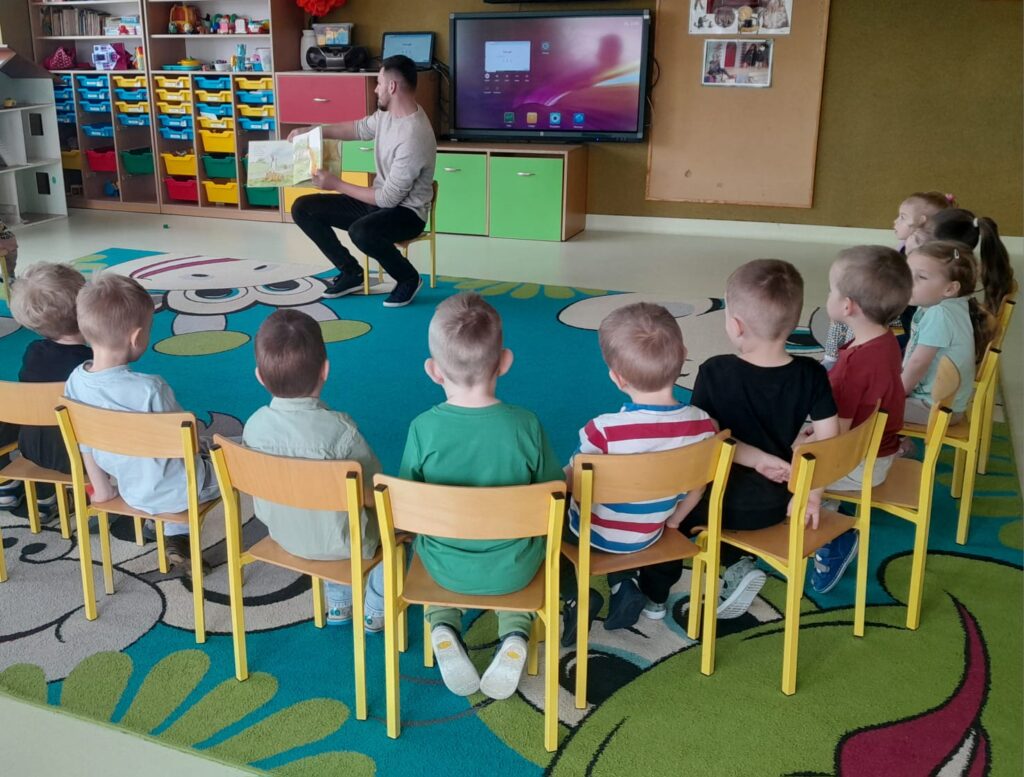 UDZIAŁ RODZICÓW W AKCJI CAŁA POLSKA CZYTA DZIECIOM