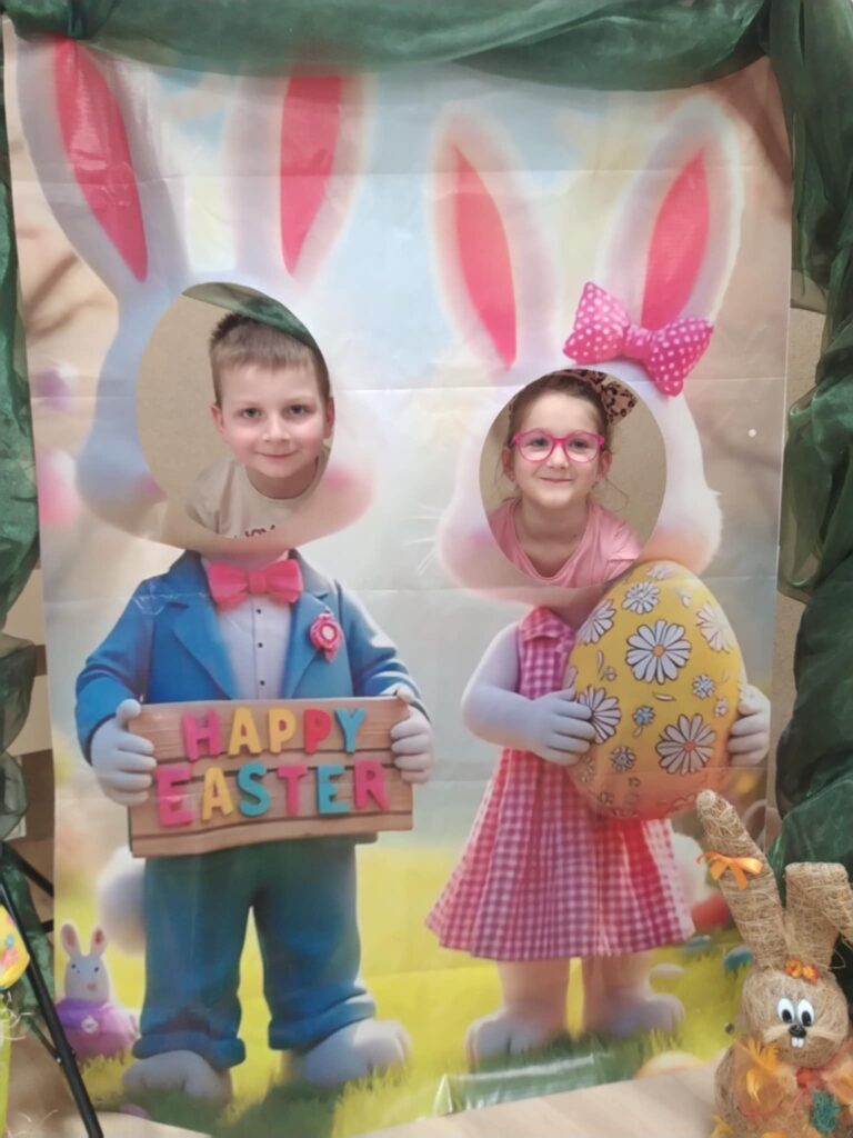 Zdjęcia Wielkanocne w grupie ''Motylki''